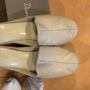 Slippers Daniel Green. Glamour bone kidskin.  Size 9.5 medium. Like new